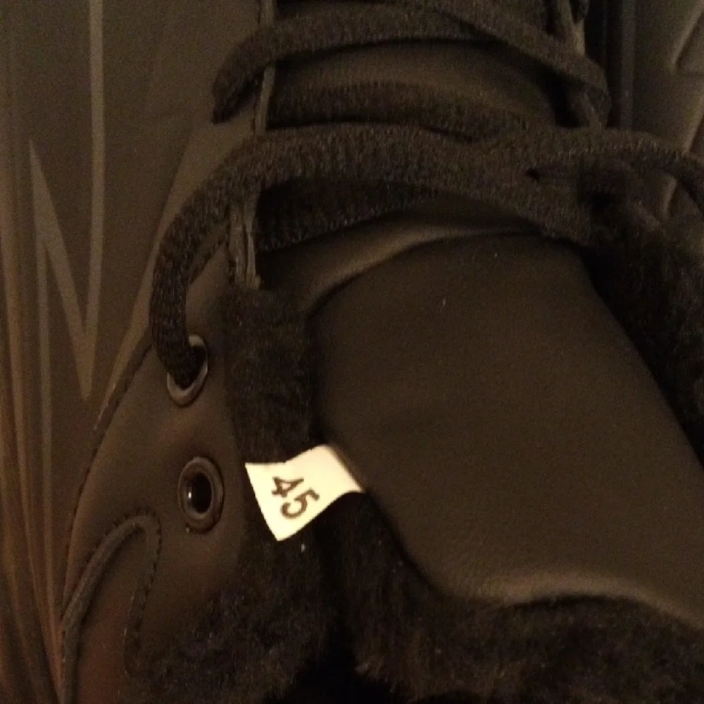 Men's Black Fur-Lined Shoes